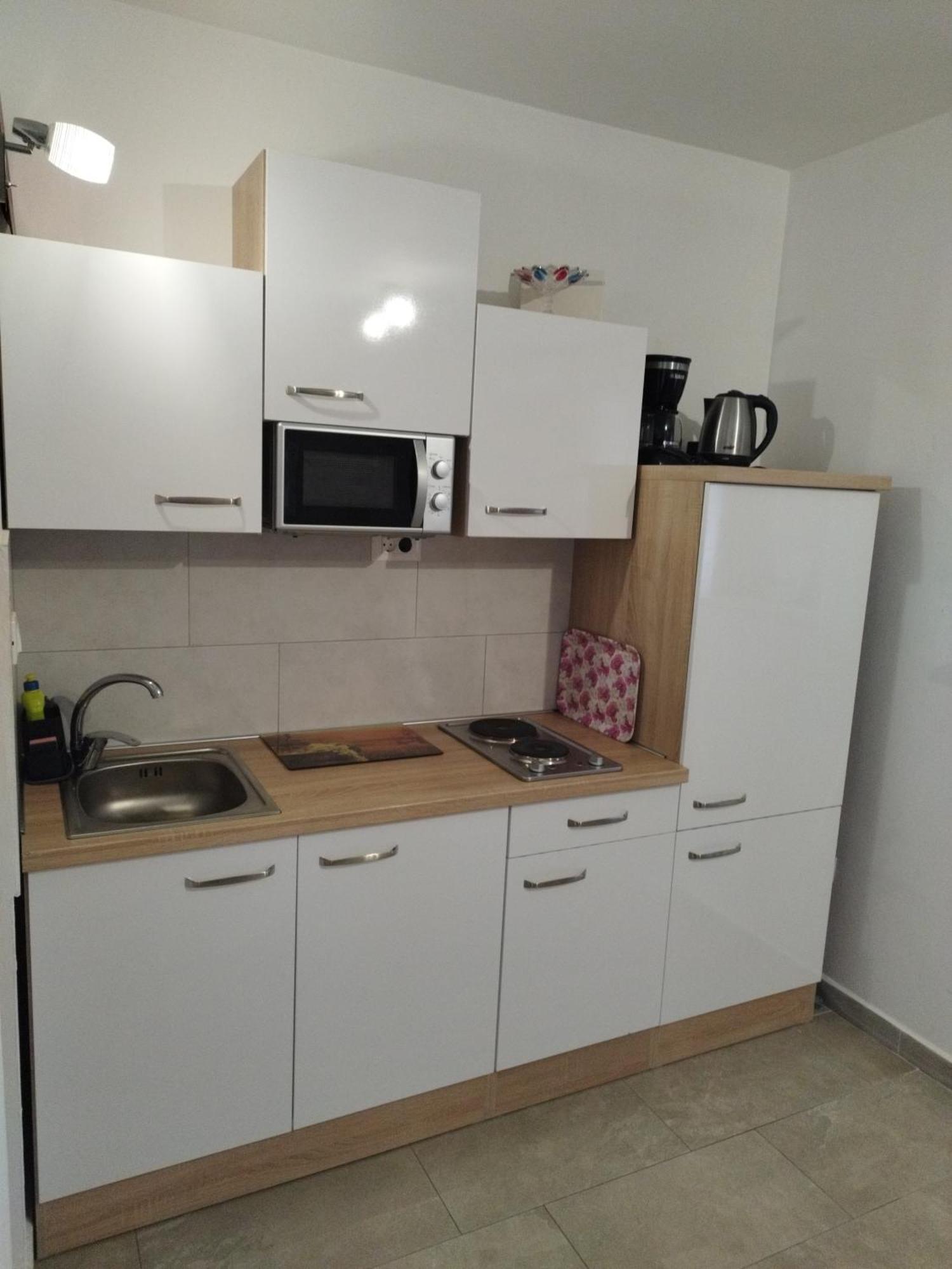 Apartmani Memic 100 M Do Plaze, Apartments Memic Only 100M From Beach Porec Exterior photo