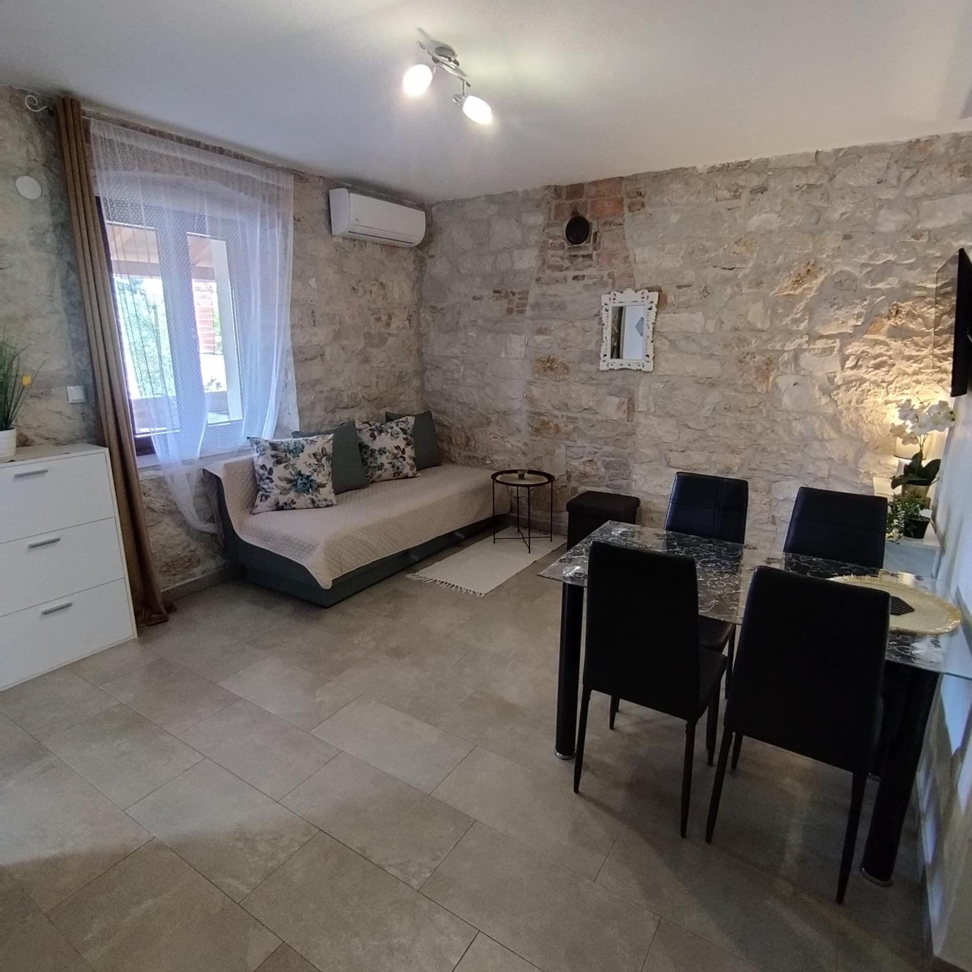Apartmani Memic 100 M Do Plaze, Apartments Memic Only 100M From Beach Porec Exterior photo