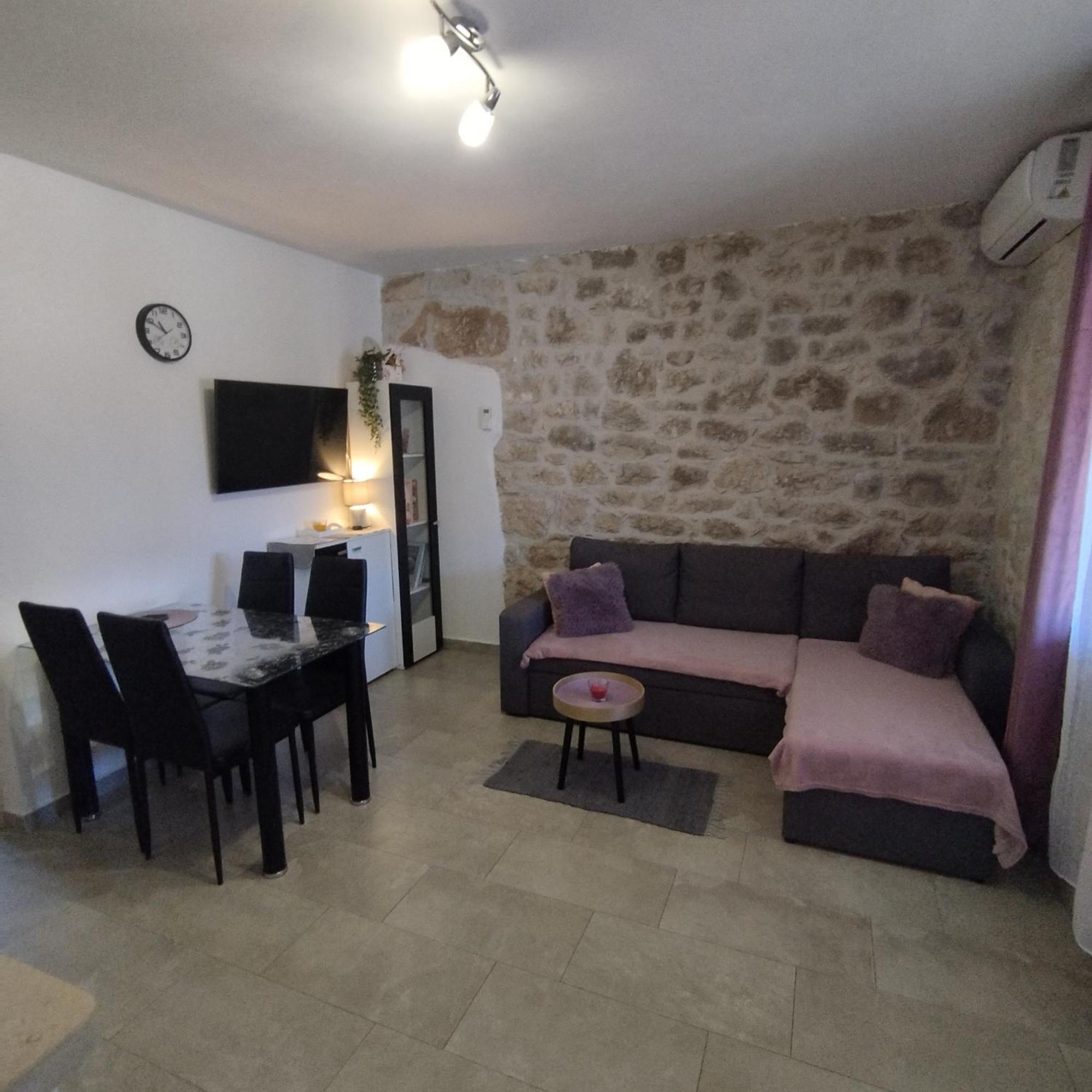 Apartmani Memic 100 M Do Plaze, Apartments Memic Only 100M From Beach Porec Exterior photo
