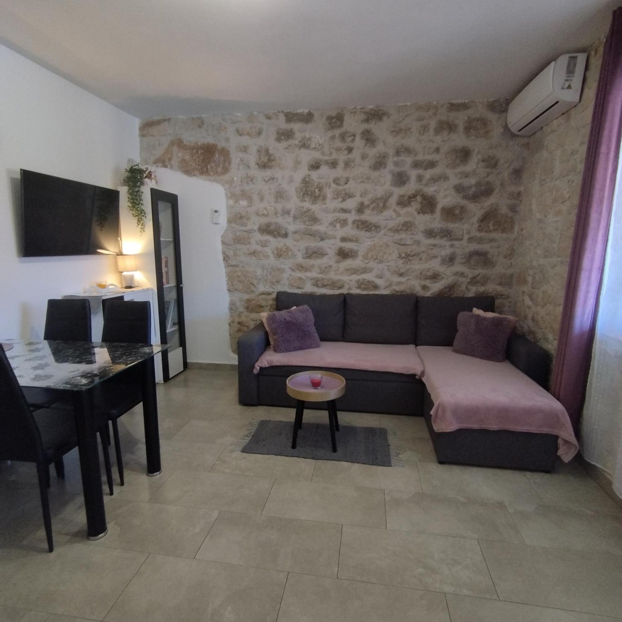 Apartmani Memic 100 M Do Plaze, Apartments Memic Only 100M From Beach Porec Exterior photo
