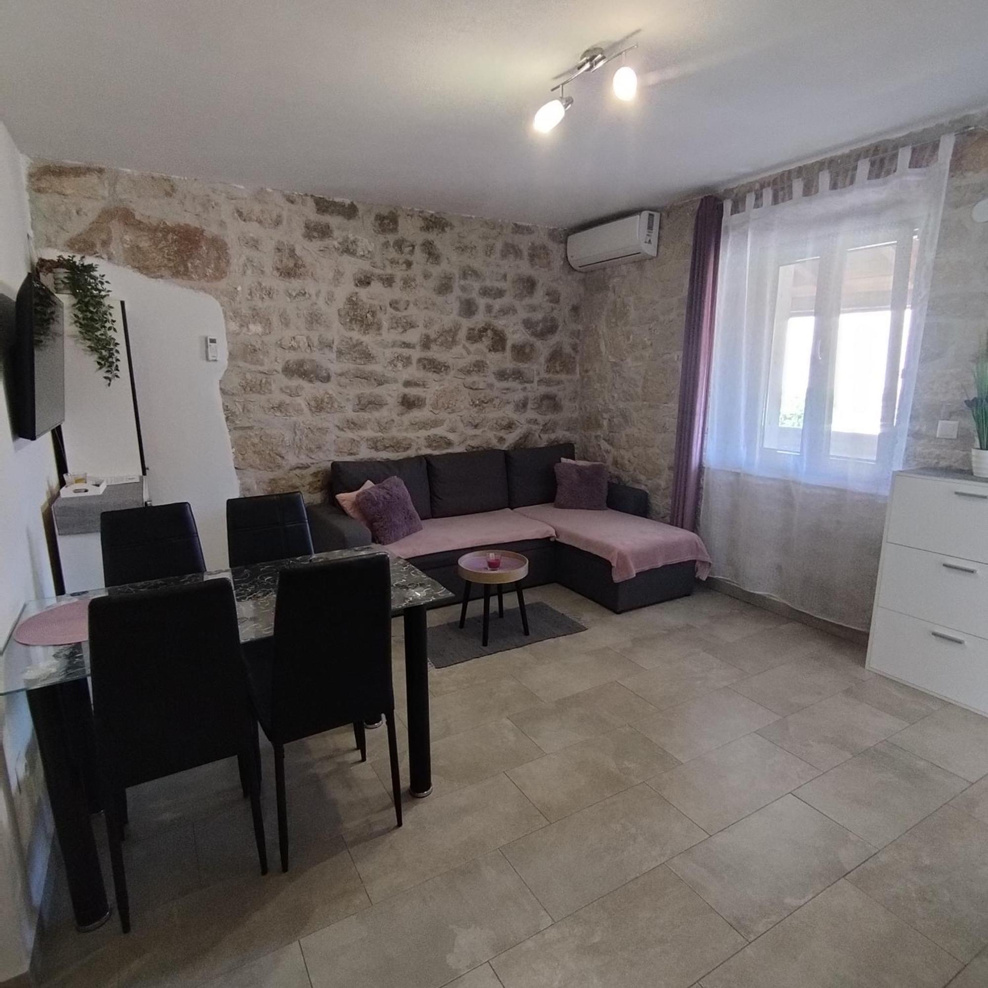 Apartmani Memic 100 M Do Plaze, Apartments Memic Only 100M From Beach Porec Exterior photo