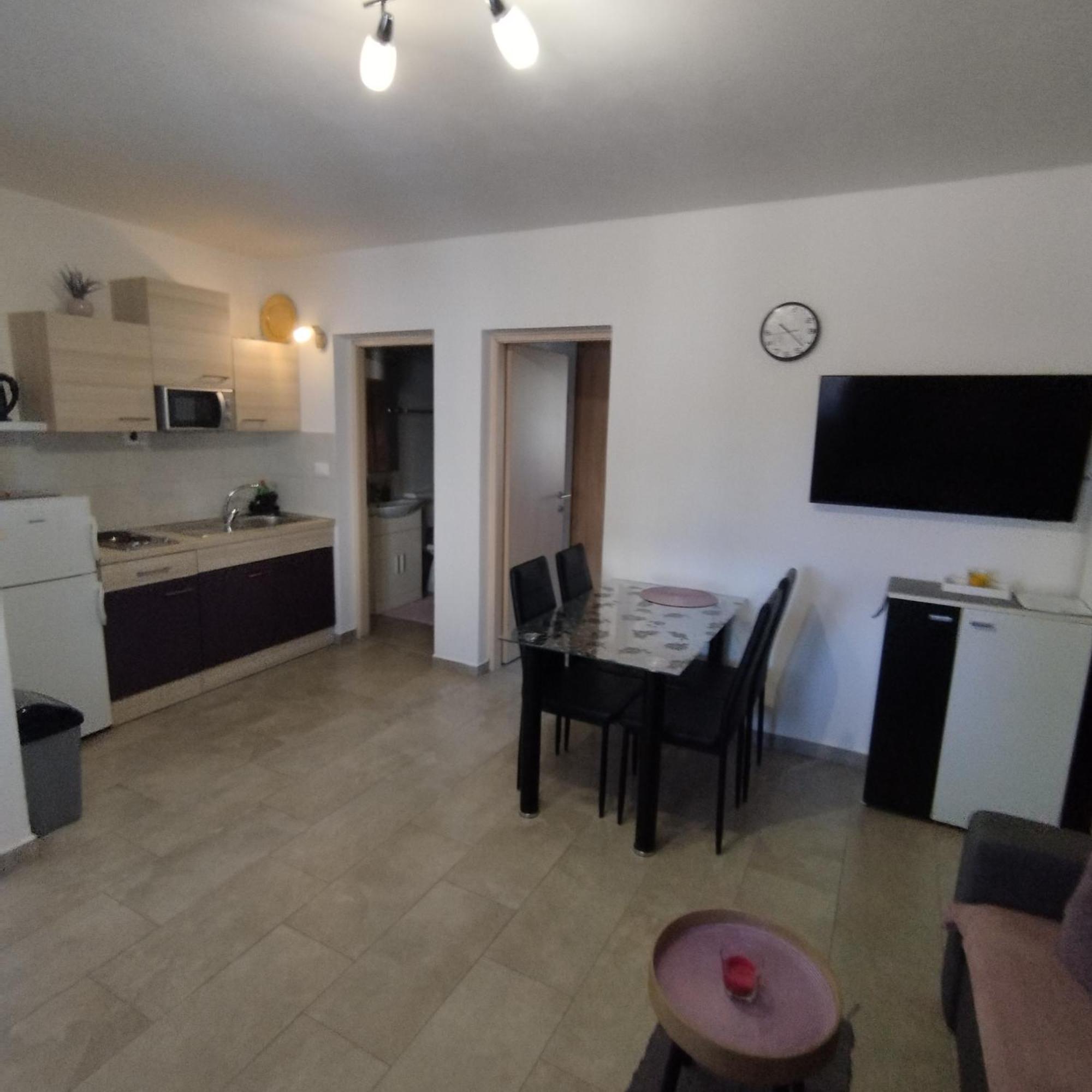 Apartmani Memic 100 M Do Plaze, Apartments Memic Only 100M From Beach Porec Exterior photo
