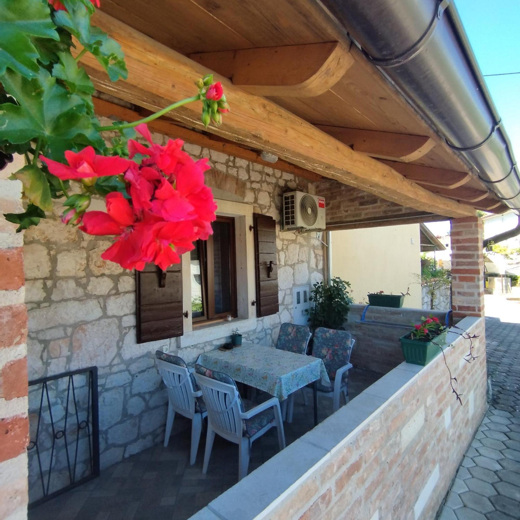 Apartmani Memic 100 M Do Plaze, Apartments Memic Only 100M From Beach Porec Exterior photo